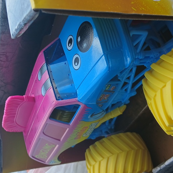 Ringling Bailey Circuit Toy Truck - MONSTER JAM - Picture 1 of 4